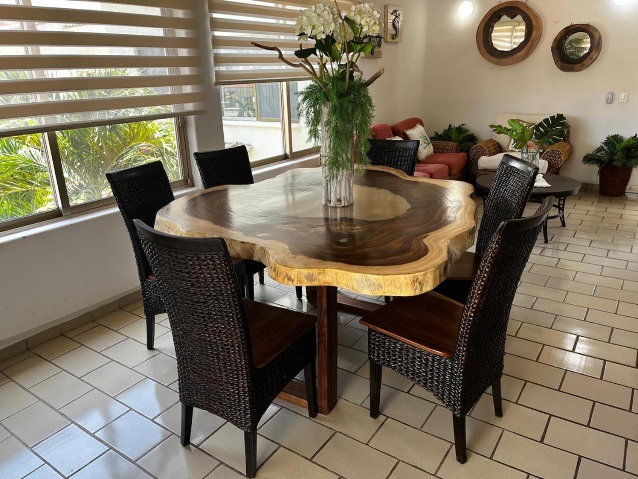 Hermoso Apartamento En Manzanillo Con Alberca Y Cancha De Tenis, Ideal Para Relajarse Y Disfrutar De Una Escapada Tranquila En El Paraiso Tropical Exterior photo